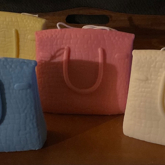 Purse Candle - Picture 11 of 12